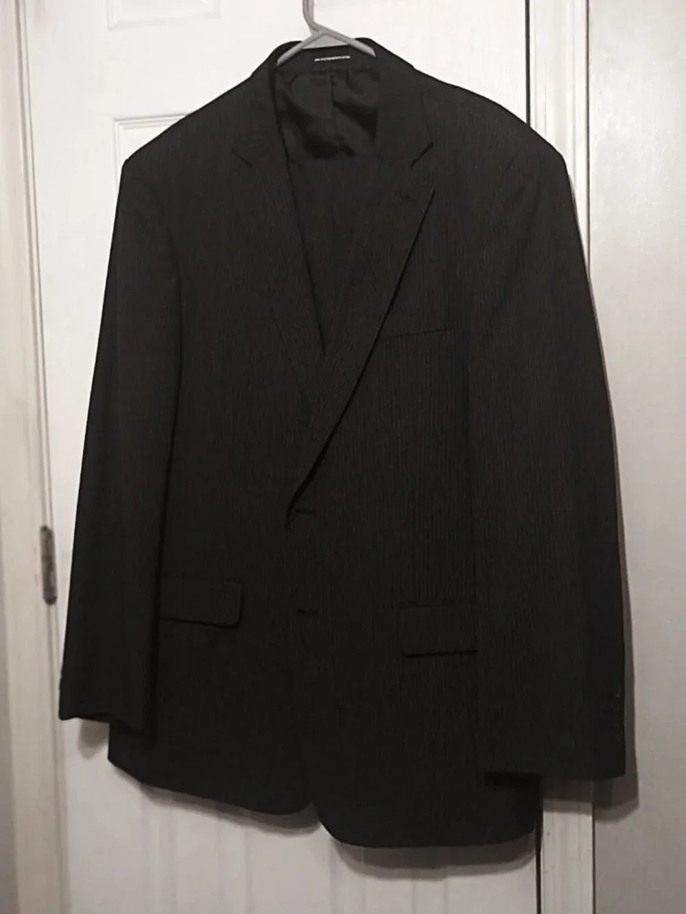 Stafford Men Dark Gray Pinstripe 2 Piece Suit  46R